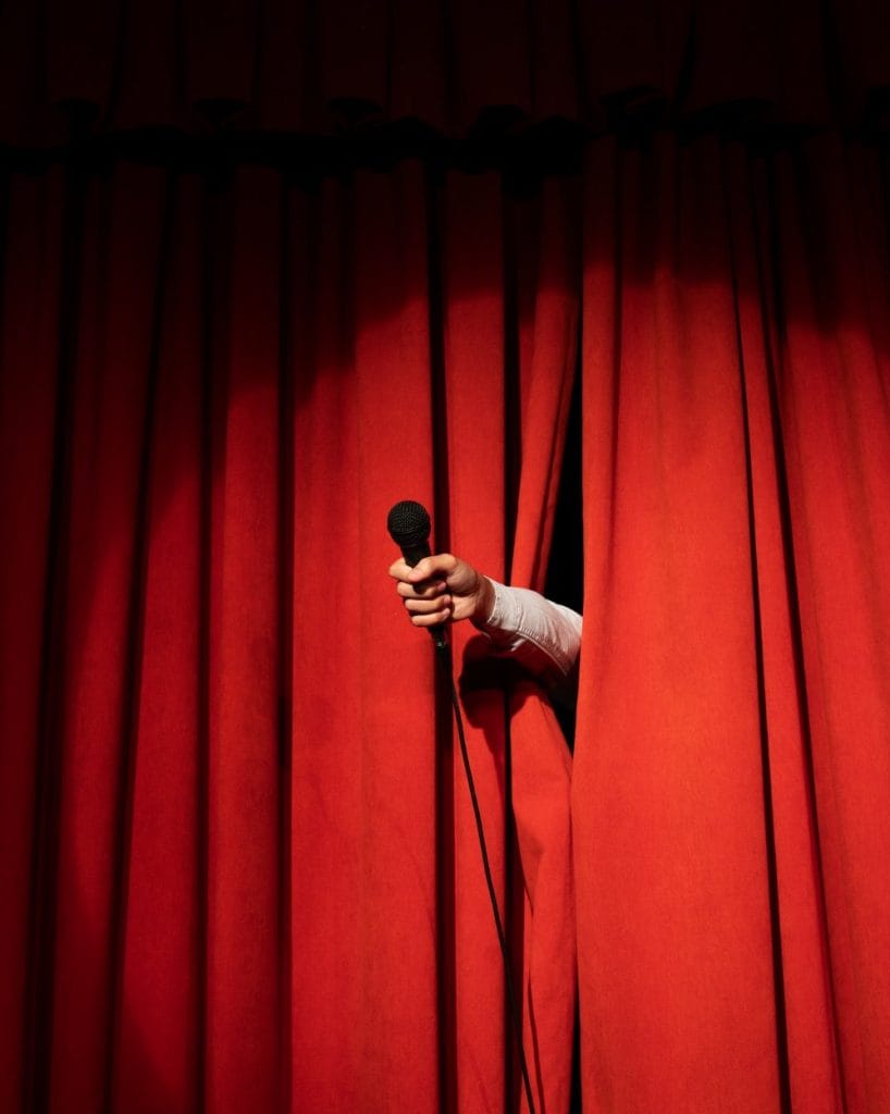 Club de la comedia en Asturias - Profesor Estrada